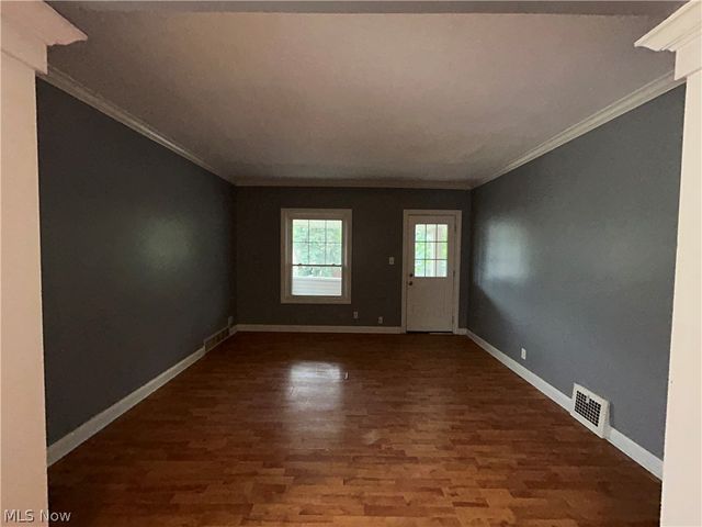 10014 Sladden Avenue, Garfield Heights, OH 44125