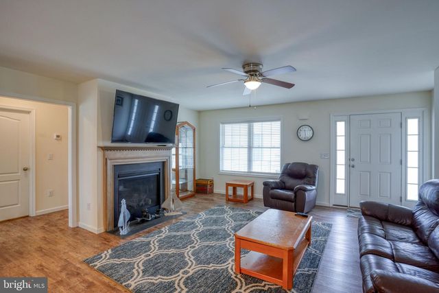 51 LULU LN, Dover, DE 19901