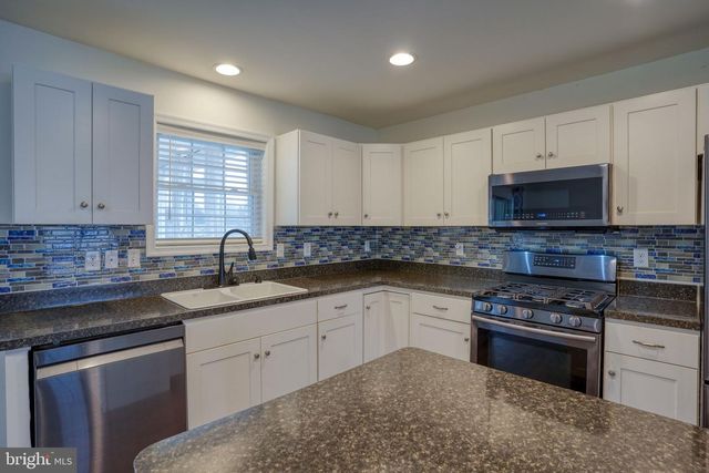 51 LULU LN, Dover, DE 19901