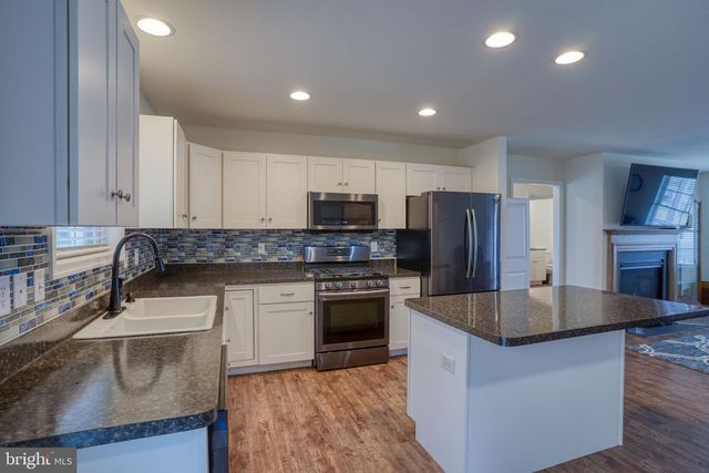 51 LULU LN, Dover, DE 19901