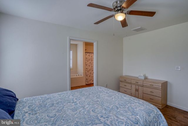 51 LULU LN, Dover, DE 19901