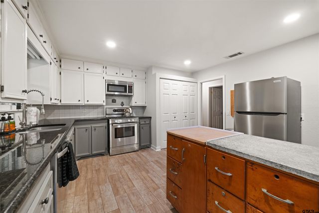 1920 S Sneed Ave, Tyler, TX 75701