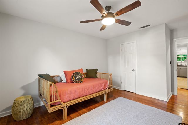 1920 S Sneed Ave, Tyler, TX 75701