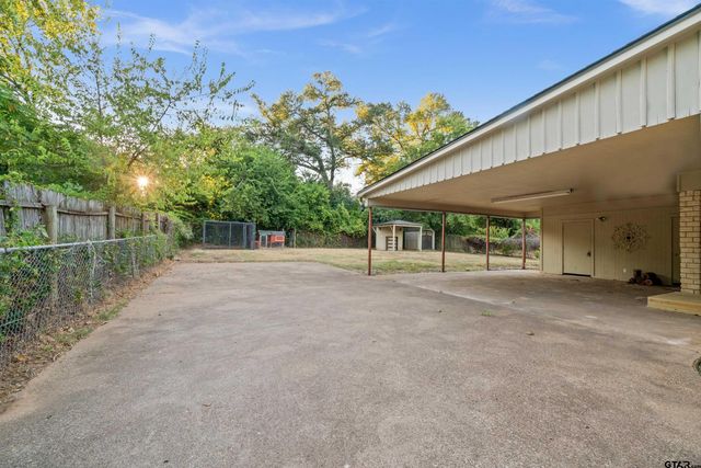 1920 S Sneed Ave, Tyler, TX 75701