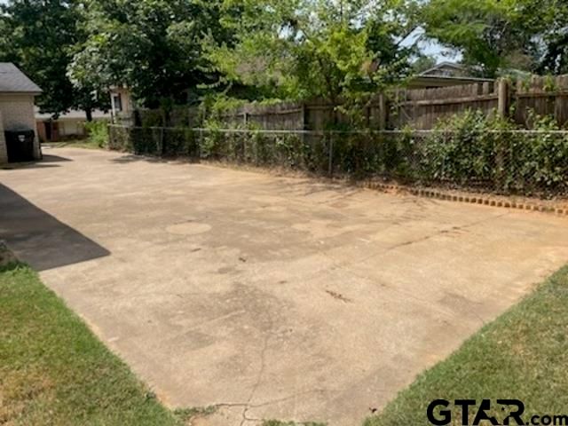 1920 S Sneed Ave, Tyler, TX 75701