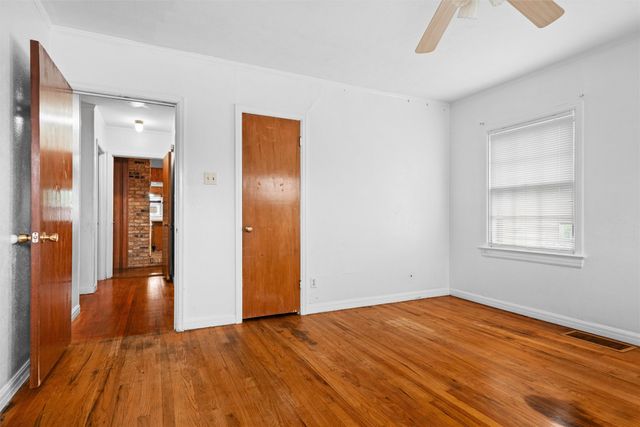 101 W Park Row Drive, Arlington, TX 76010