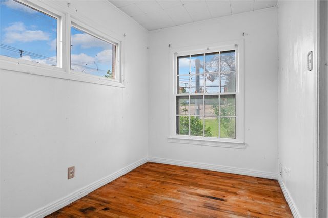 101 W Park Row Drive, Arlington, TX 76010