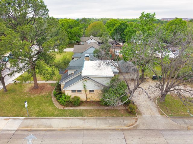101 W Park Row Drive, Arlington, TX 76010