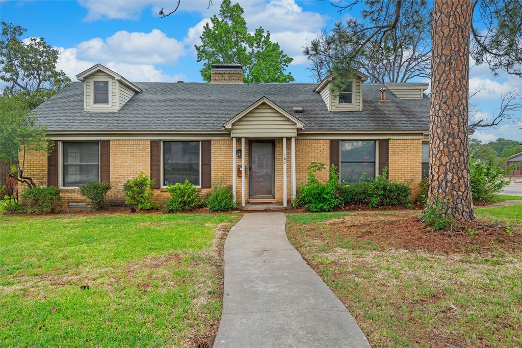 101 W Park Row Drive, Arlington, TX 76010