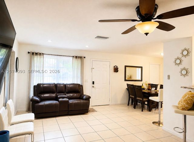 9331 NW 24th Pl, Sunrise, FL 33322