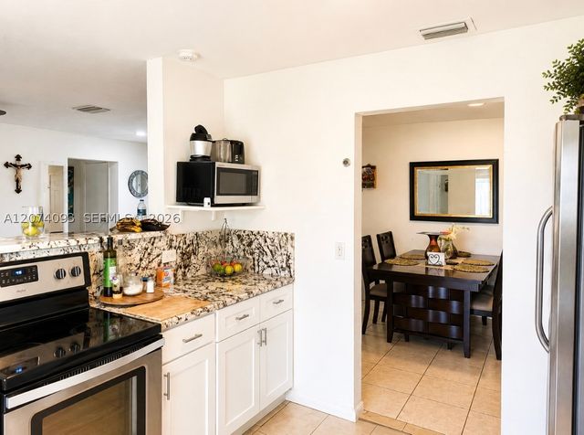 9331 NW 24th Pl, Sunrise, FL 33322