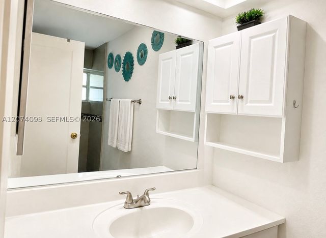 9331 NW 24th Pl, Sunrise, FL 33322