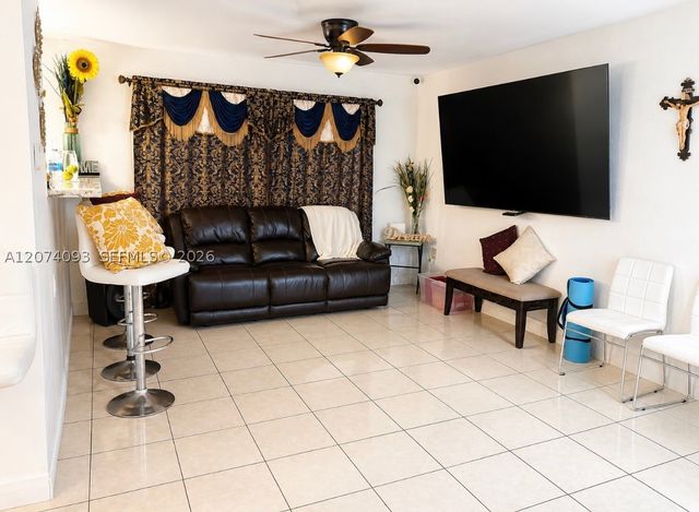 9331 NW 24th Pl, Sunrise, FL 33322