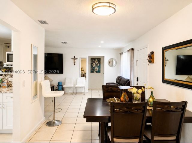 9331 NW 24th Pl, Sunrise, FL 33322