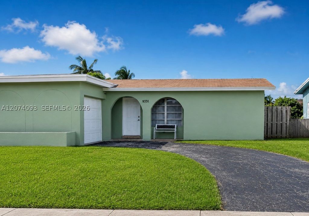 9331 NW 24th Pl, Sunrise, FL 33322