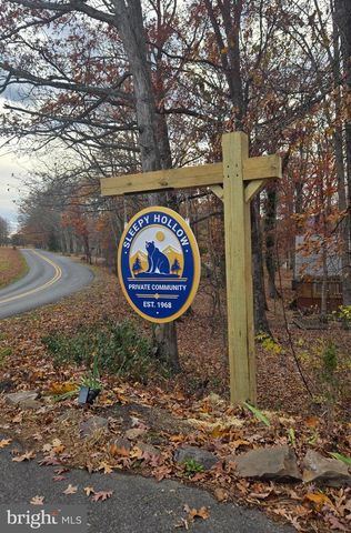 FEATHER BED, Hedgesville, WV 25427