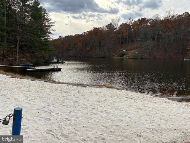 FEATHER BED, Hedgesville, WV 25427