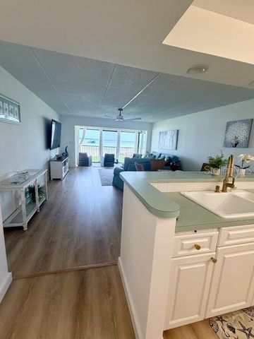 865 S GULFVIEW BOULEVARD 202, Clearwater Beach, FL 33767