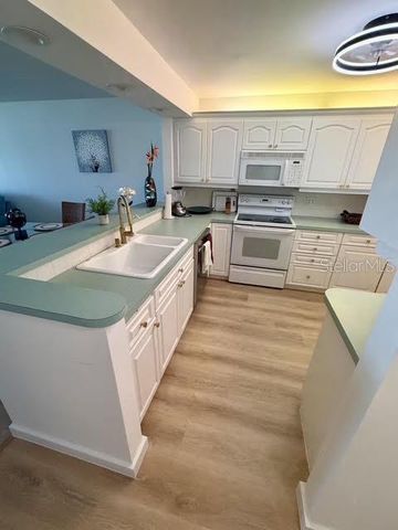 865 S GULFVIEW BOULEVARD 202, Clearwater Beach, FL 33767