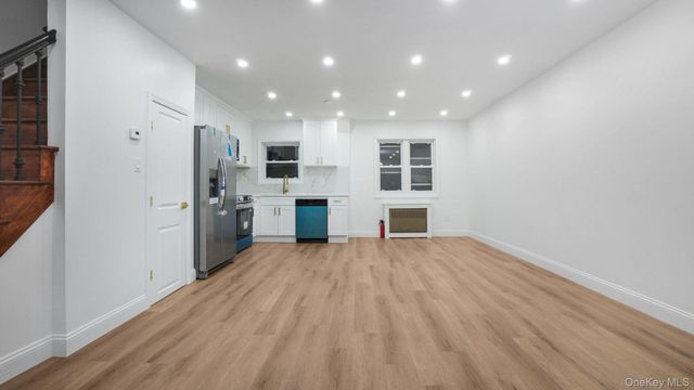 3031 Edson Avenue, Bronx, NY 10469