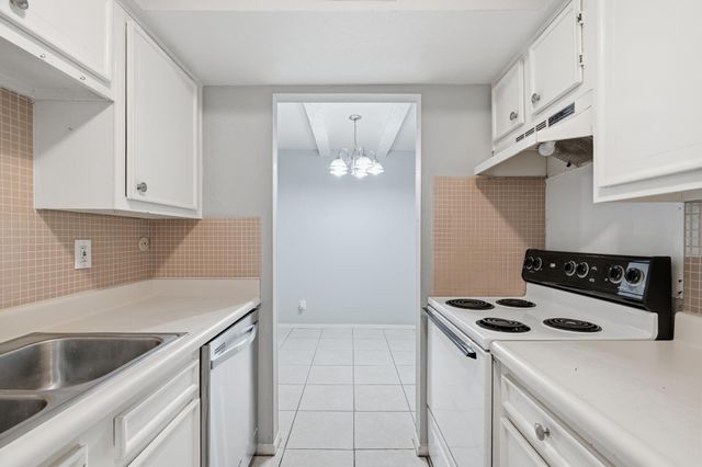 11550 Chimney Rock Road 133, Houston, TX 77035