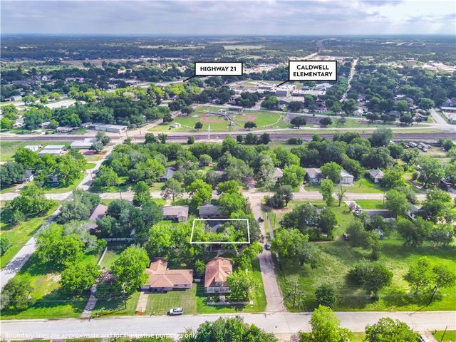 1102 West 9th Street, Caldwell, TX 77836