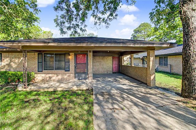 1102 West 9th Street, Caldwell, TX 77836