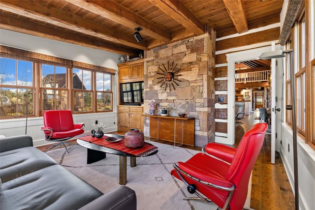 12 Via Estancia, Santa Fe, NM 87506