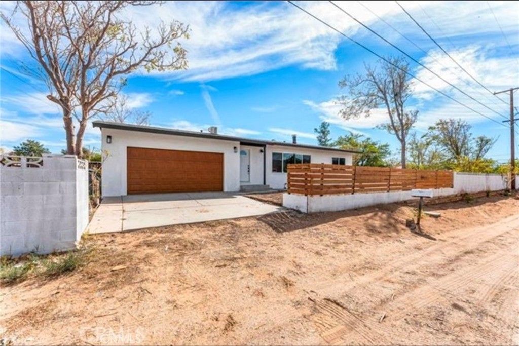 42524 42nd W, Lancaster, CA 93536