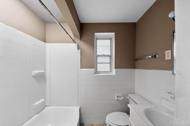 5104 Lillian Drive, Cincinnati, OH 45237