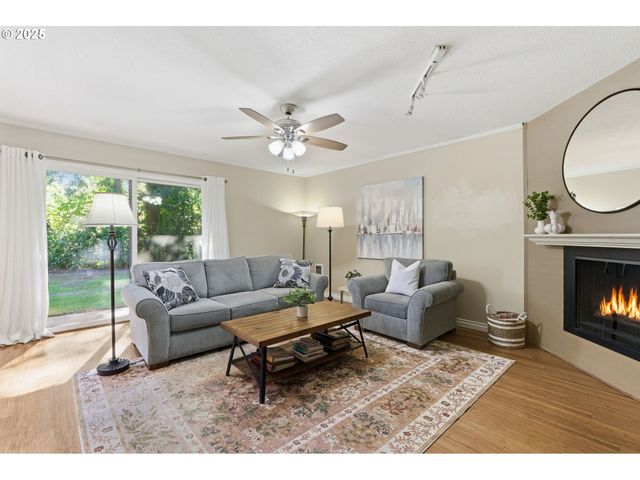 6745 Sw SCHOLLS FERRY Rd 29, Beaverton, OR 97008
