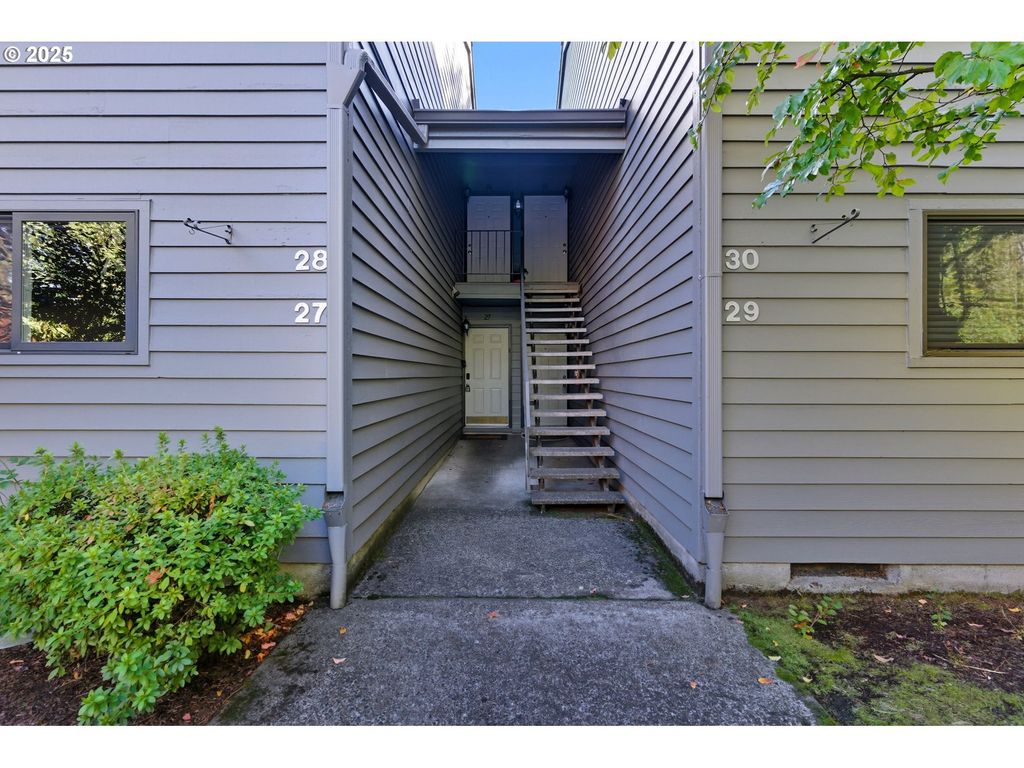 6745 Sw SCHOLLS FERRY Rd 29, Beaverton, OR 97008