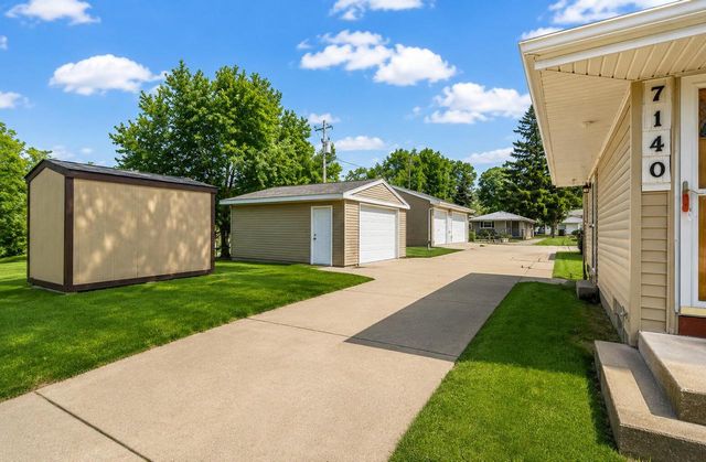 7140 N 48th STREET, Milwaukee, WI 53223