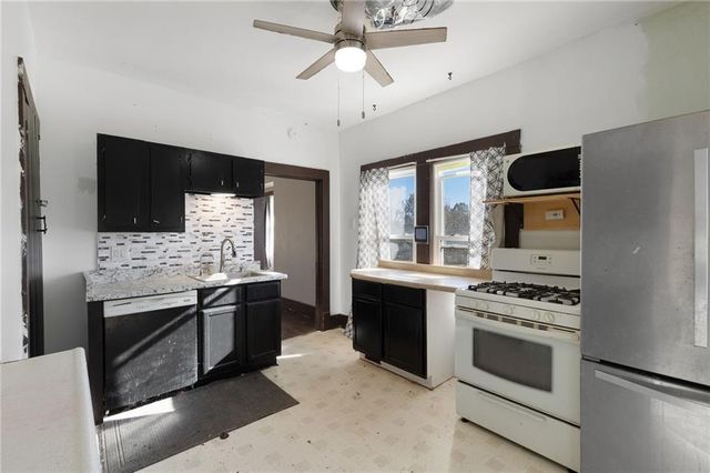 180 SW 21 Road, Warrensburg, MO 64093