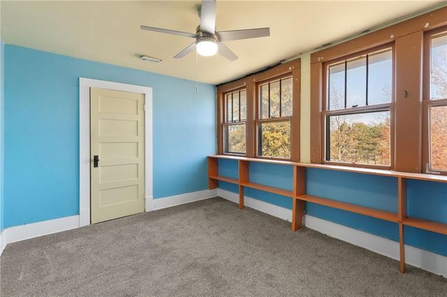 180 SW 21 Road, Warrensburg, MO 64093