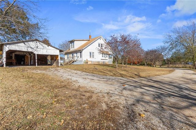 180 SW 21 Road, Warrensburg, MO 64093