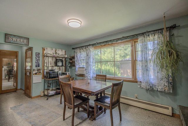 8146 W Raymond LANE, West Allis, WI 53219