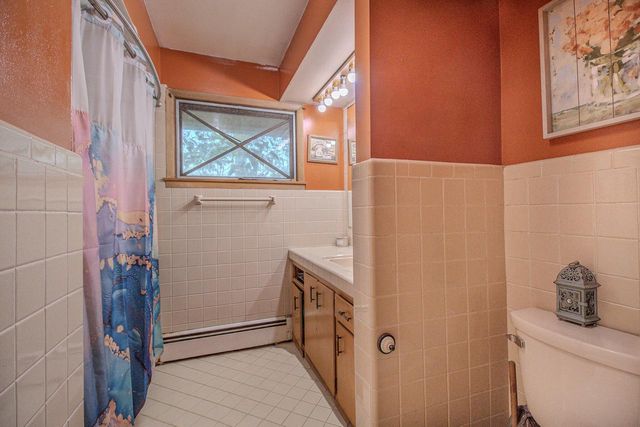 8146 W Raymond LANE, West Allis, WI 53219