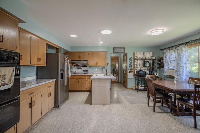 8146 W Raymond LANE, West Allis, WI 53219