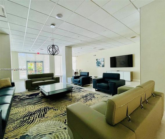 3001 S Ocean Dr 101, Hollywood, FL 33019