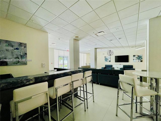3001 S Ocean Dr 101, Hollywood, FL 33019