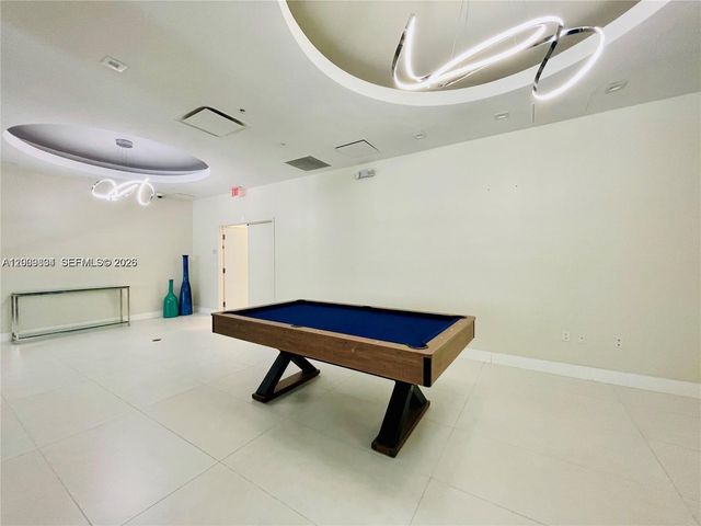 3001 S Ocean Dr 101, Hollywood, FL 33019
