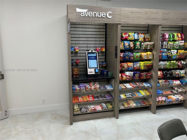 3001 S Ocean Dr 101, Hollywood, FL 33019