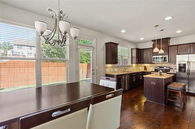 2390 Whiteoak Court SE, Smyrna, GA 30080