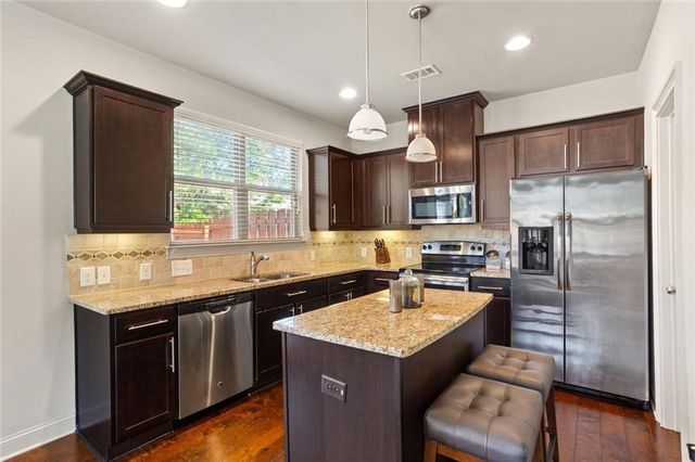 2390 Whiteoak Court SE, Smyrna, GA 30080