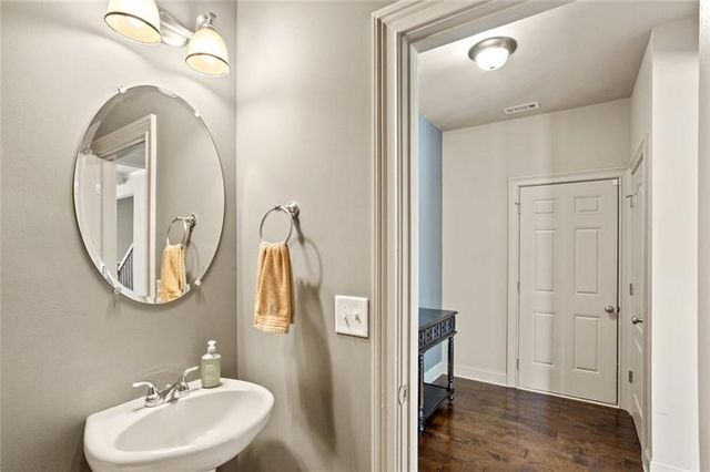 2390 Whiteoak Court SE, Smyrna, GA 30080