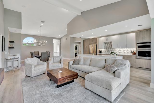 1503 Captains Way, Jupiter, FL 33477