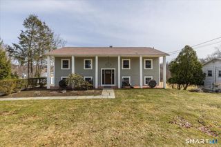 15 Driftway Point Road, Danbury, CT 06811