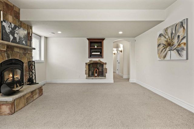 640 Rinpoche Lane, Oregon, WI 53575