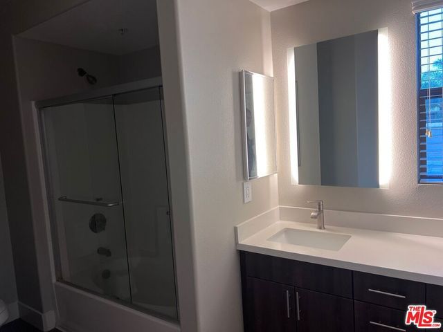 1040 Glendon Avenue 4206, Los Angeles, CA 90024